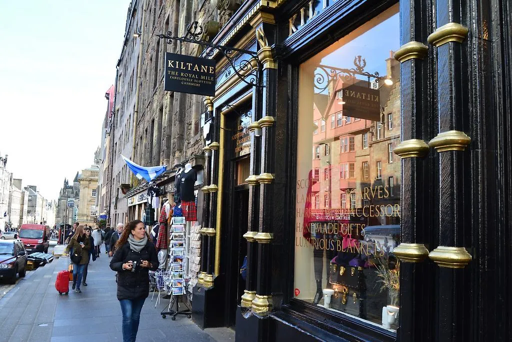 Royal Mile Elegance - Space & Luxury Apartment Edinburgh