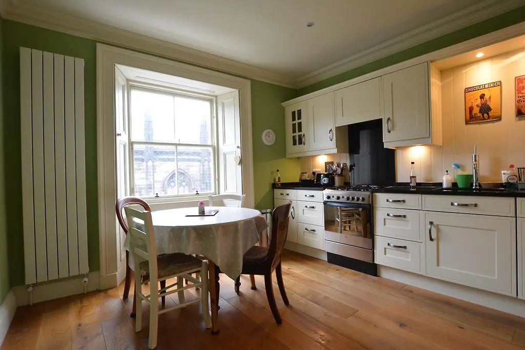 Royal Mile Elegance - Space & Luxury Apartman Edinburgh