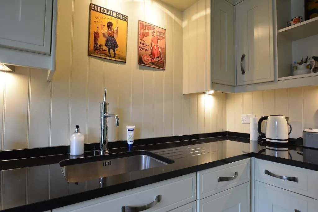 Royal Mile Elegance - Space & Luxury Apartman Edinburgh 0*,